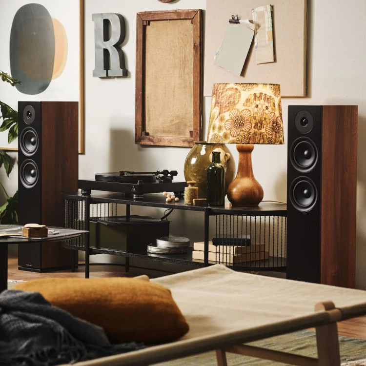 Argon Audio Forus 55 - Walnoot (per paar) Argon Audio Forus 55 - Walnoot (per paar)