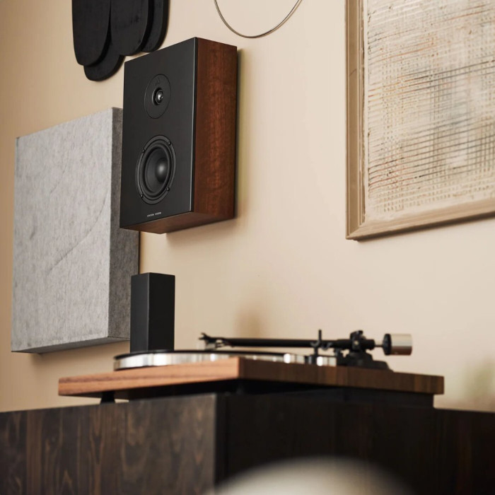 Argon Audio Forus 4 WALL - Walnut (Per Pair)