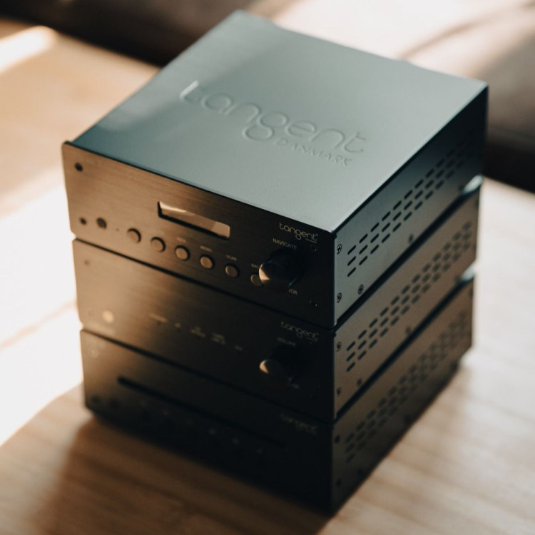 Tangent HiFi II, cd player, tuner, amplifier, Zwart Tangent HiFi II, cd player, tuner, amplifier, Zwart